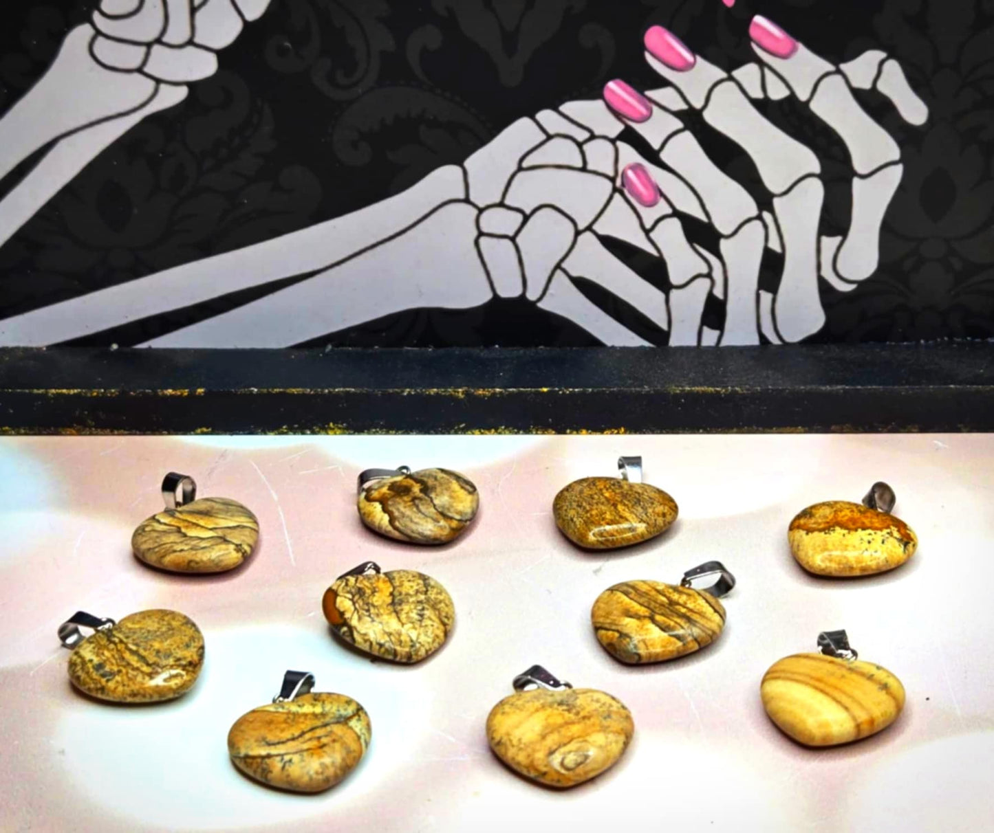 Pretty as a Picture Jasper Heart Pendants - Glamour