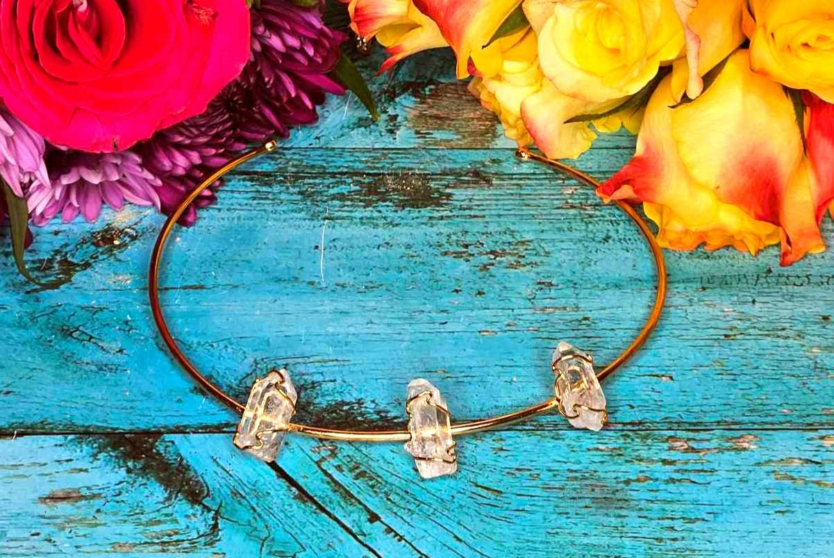 🌹 Wow Where’d You Get That!? Golden Cuff Necklaces - Mother’s Day (Unconditional Love)