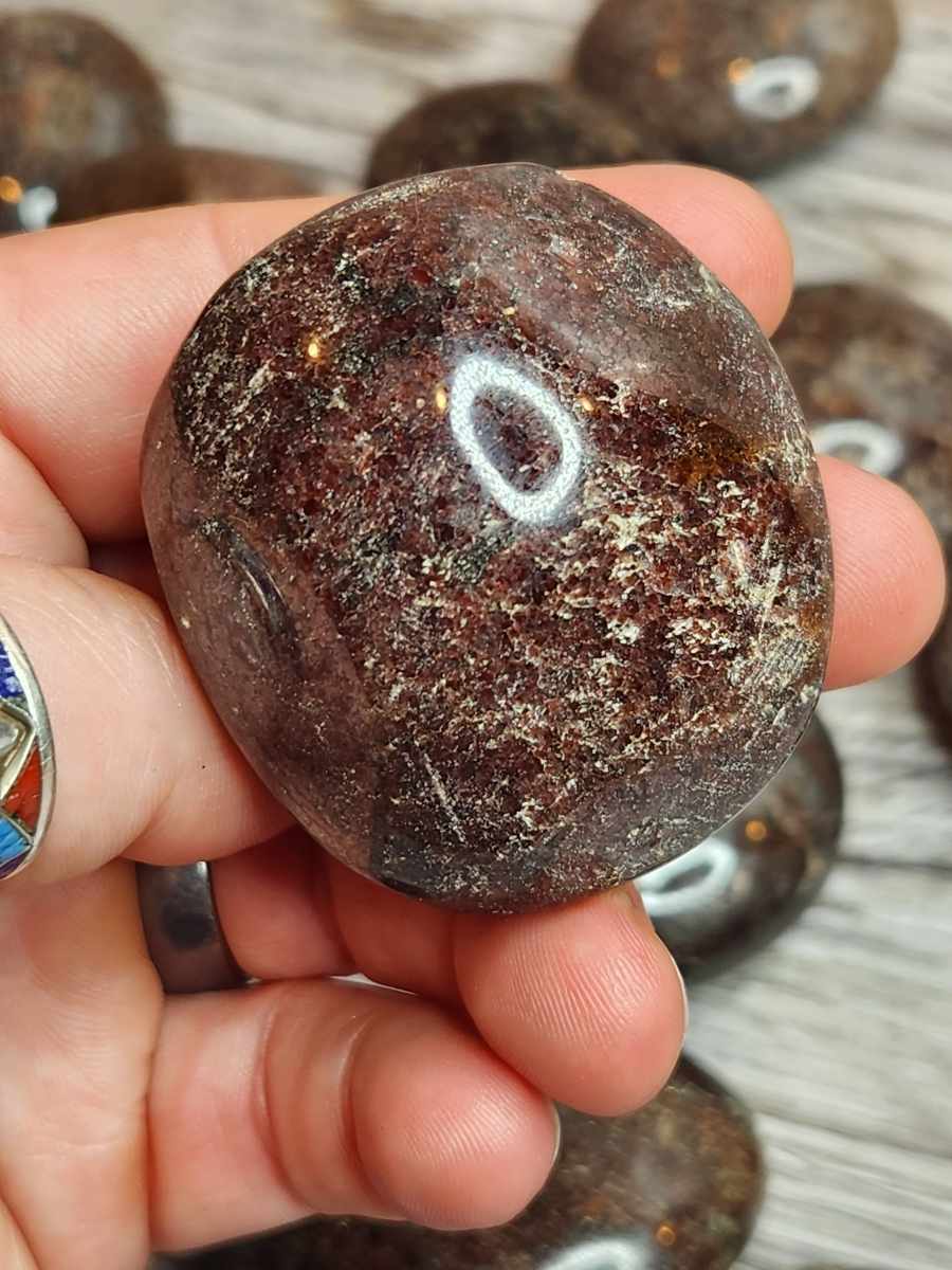 Pretty Pie Garnet Palm Stones