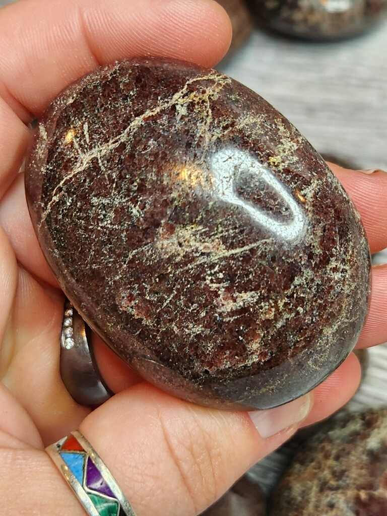 Pretty Pie Garnet Palm Stones