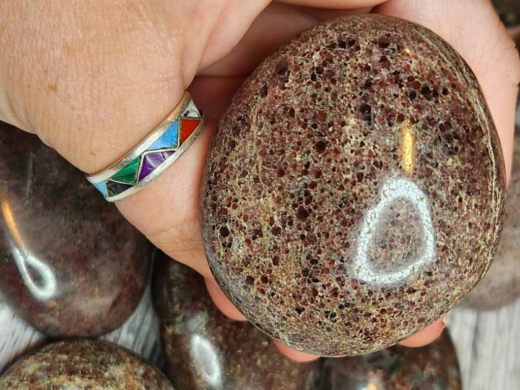 Pretty Pie Garnet Palm Stones