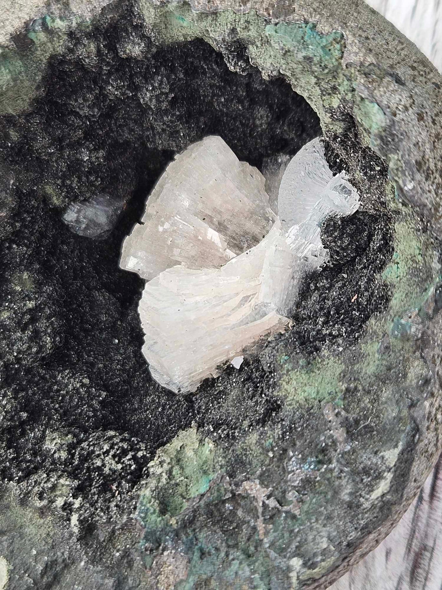 OMFG Stilbite in Hulendite Clusters