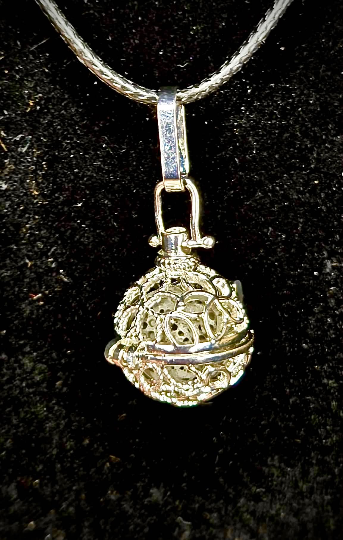 🌋Lava Bead Lockets