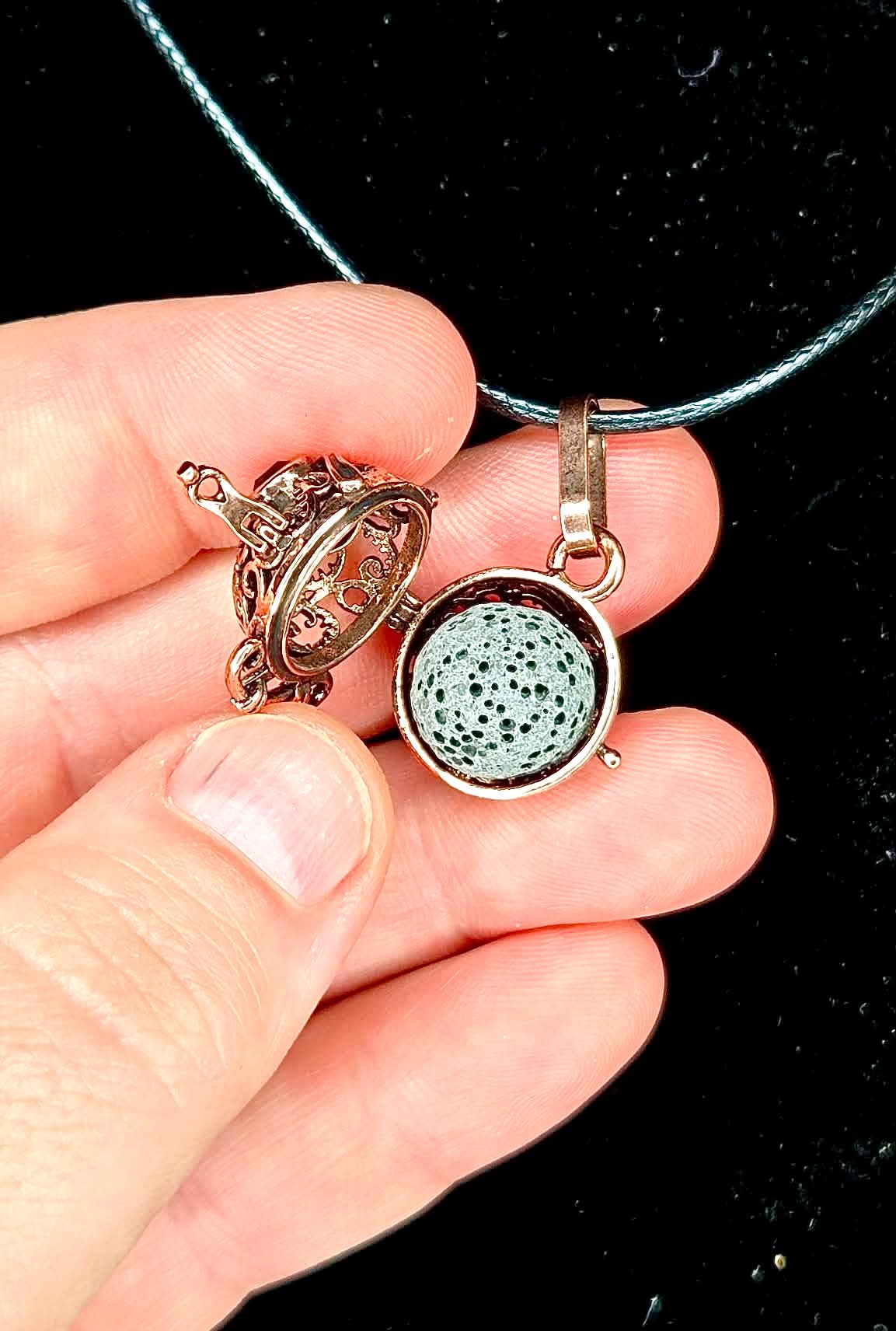 🌋Lava Bead Lockets
