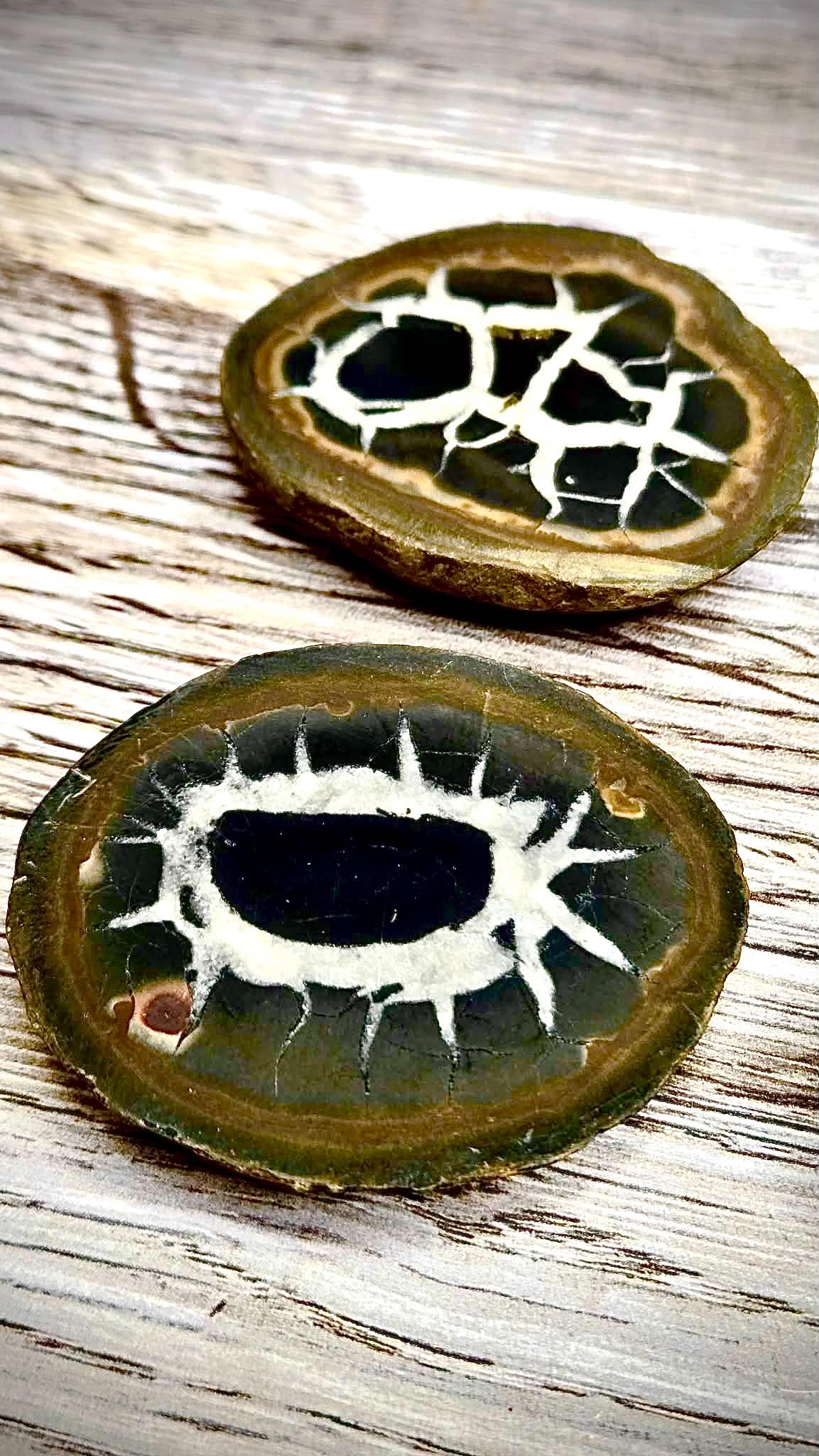 🤑Anchored Wealth Moire Stones
